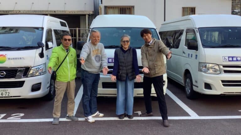 なぜ送迎ドライバーが60代定年退職者の「黄金副業」と呼ばれるのか？3大メリットを徹底解説