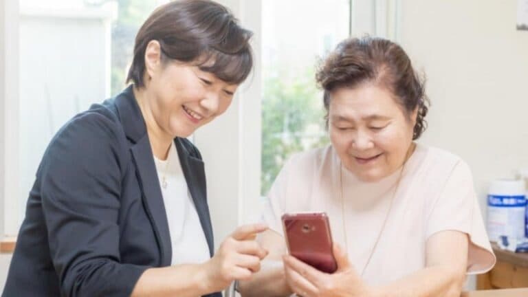 【60代・70代が活躍中】定年後のセカンドキャリアに「栄養士」が選ばれる理由とは？資格と経験を活かせるシニア向け安定職