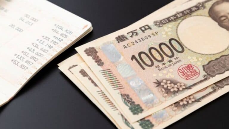 年金だけで暮らせる？シニア世代が気になる老後のお金事情