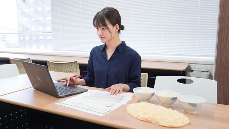 【病棟からオフィスへ】夜勤なし・土日祝休みの環境で資格を活かす「産業保健師・企業内看護師」の採用特性と2026年最新の求職ナビ