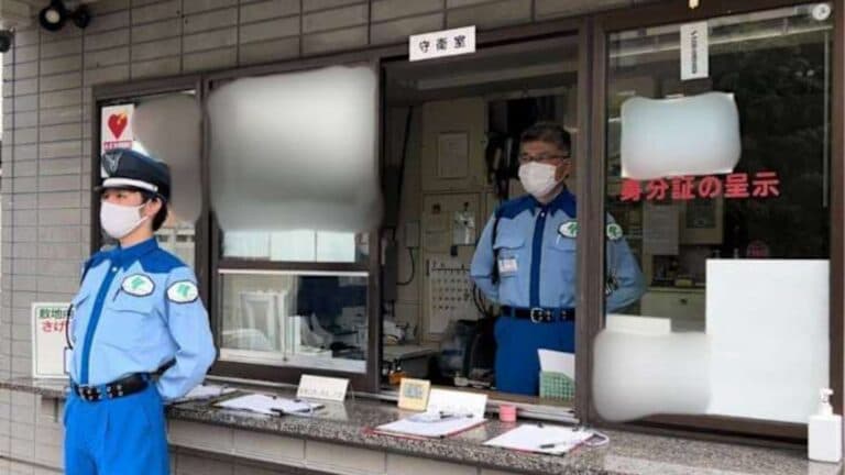 【50代・60代から輝く】天候に左右されない「施設内警備」が選ばれる理由とは？シニアが無理なく続けられる安定仕事の魅力